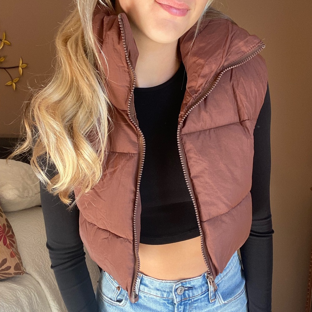 Brown cropped puffer vest